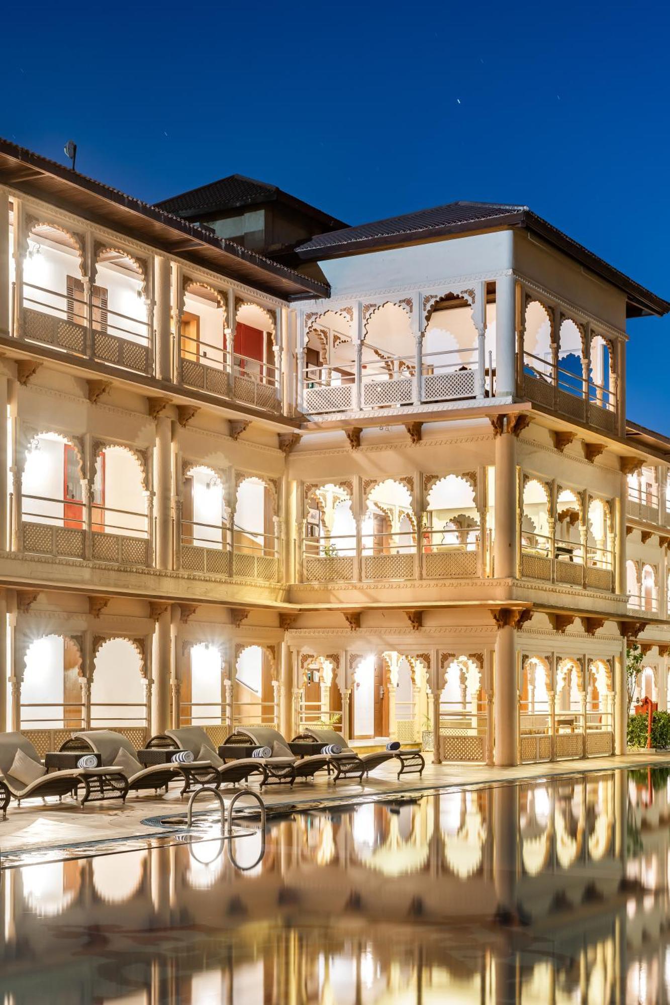 Holiday Resort & Spa A Unit Of S Poddar Group Gāndhīdhām Eksteriør billede