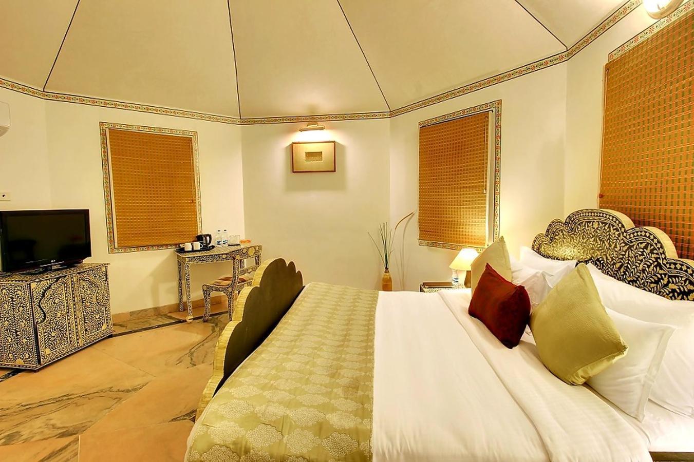Holiday Resort & Spa A Unit Of S Poddar Group Gāndhīdhām Eksteriør billede